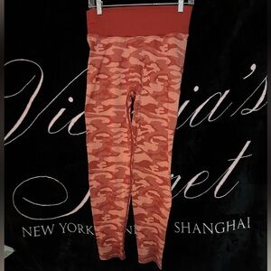 Victoria's Secret Pink Seamless Camo
Workout Tight Leggings.